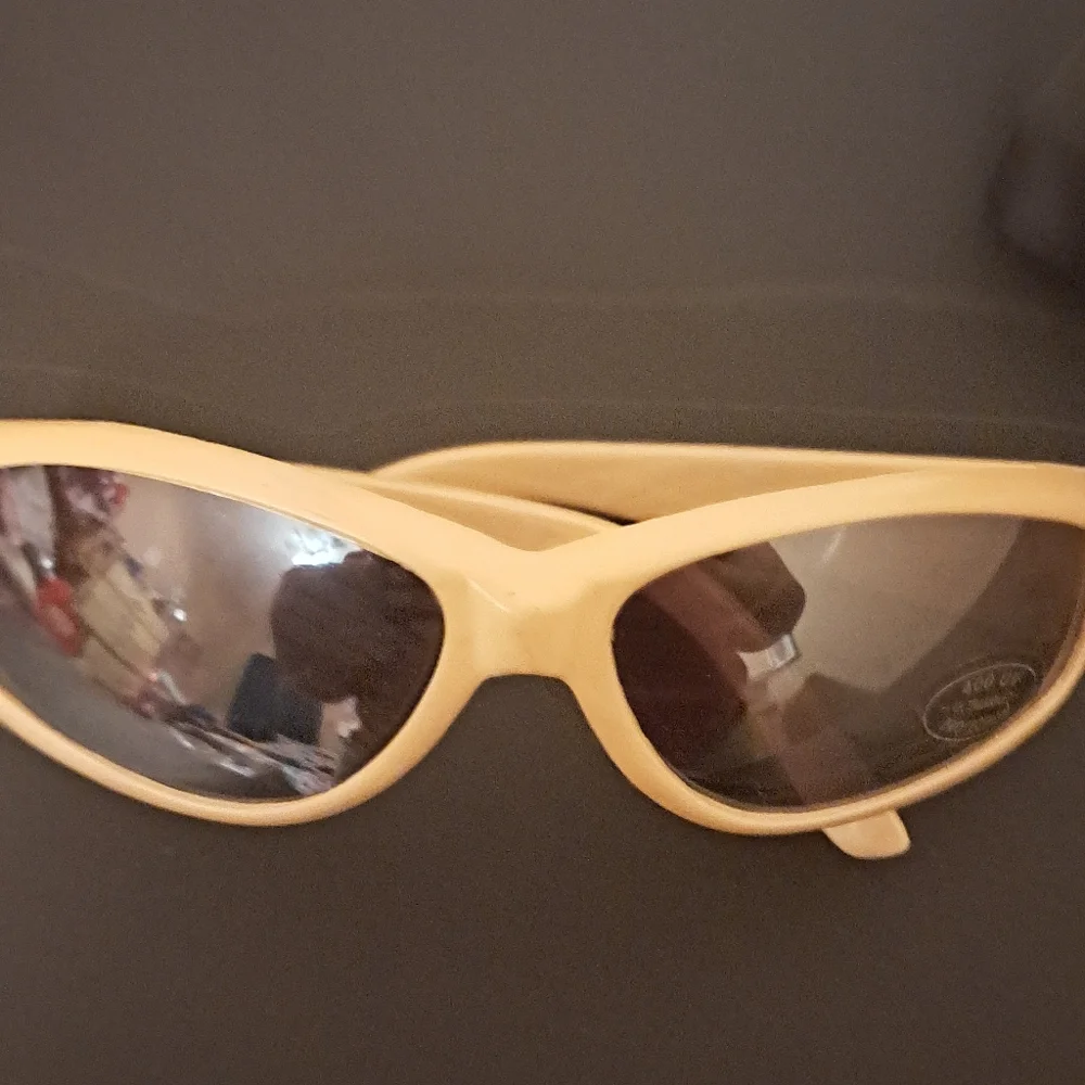 Sunglasses unbranded